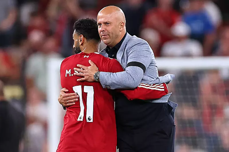 صباحك أوروبي.. سلوت يدافع عن صلاح.. تغيير نظام برشلونة.. وانتفاضة نابولي