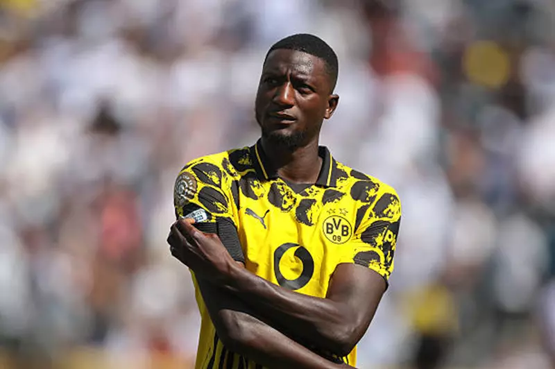 لمساعدته على العودة للتسجيل.. مدرب دورتموند يدرس منح جيراسي راحة إجبارية