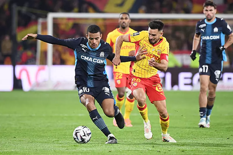 مارسيليا يسقط من على صدارة الدوري الفرنسي بالخسارة أمام لانس