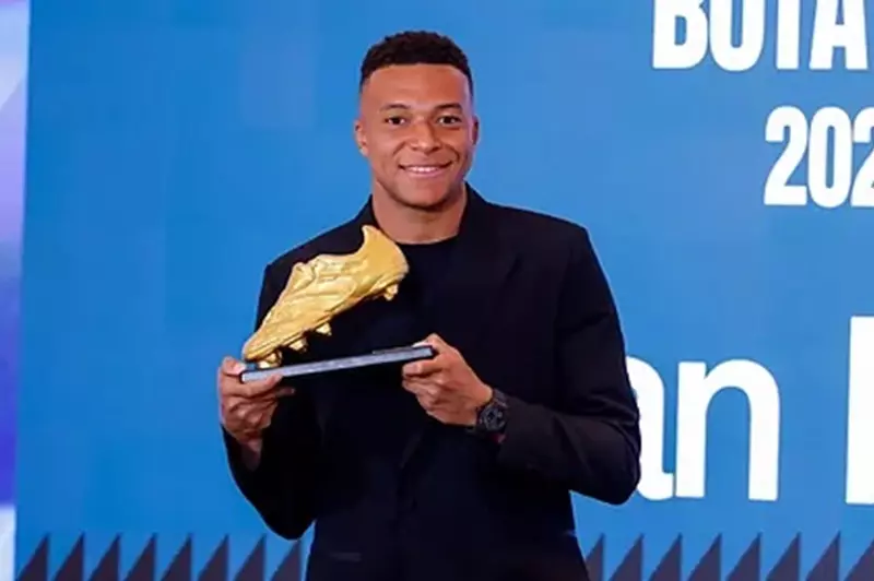 مبابي بعد حصد الحذاء الذهبي: إنه لشرف حقيقي.. وأتمنى الفوز به مجددا العام المقبل