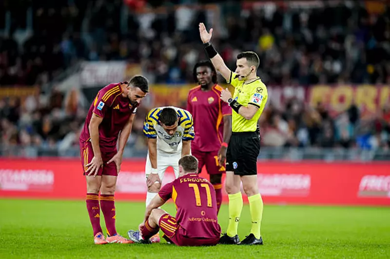 موقفه من لقاء ميلان.. تقارير: ضربة موجعة لروما بعد إصابة فيرجسون